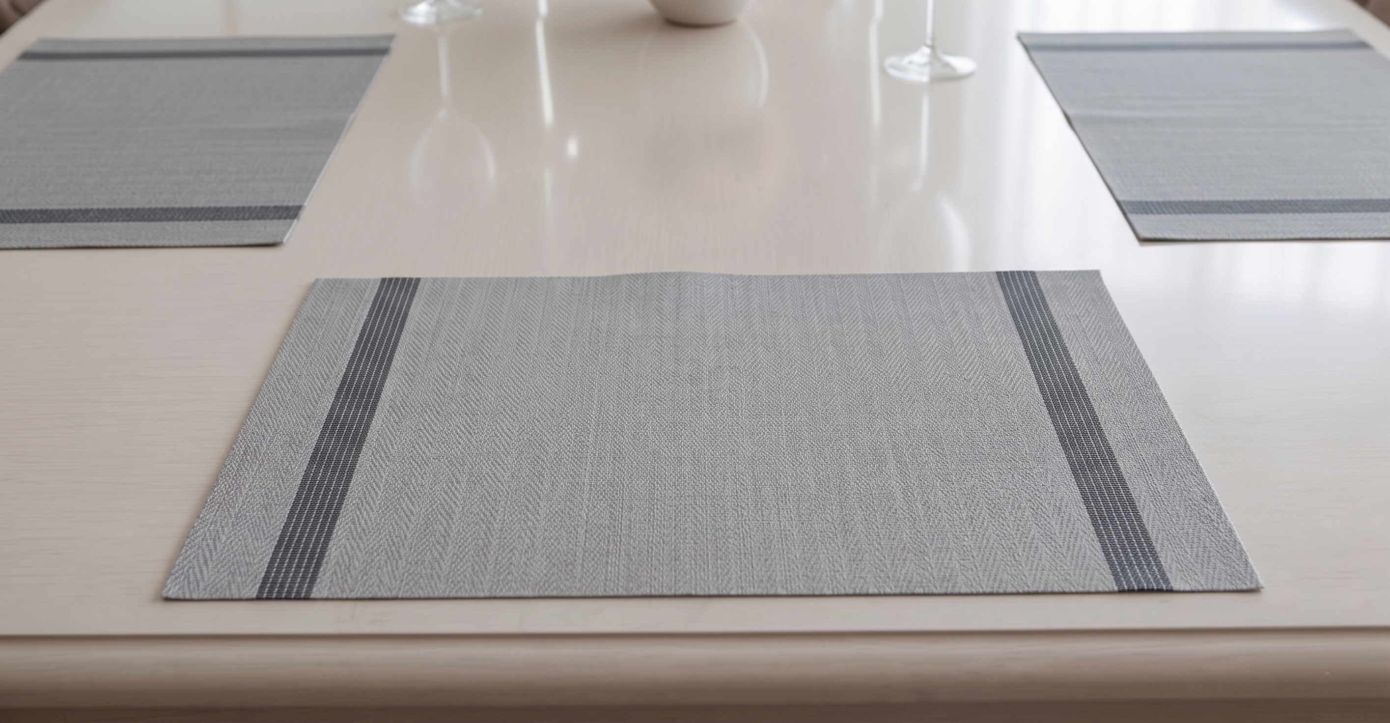ref.6022-ind-cuarzo-gris-oscuro.jpg